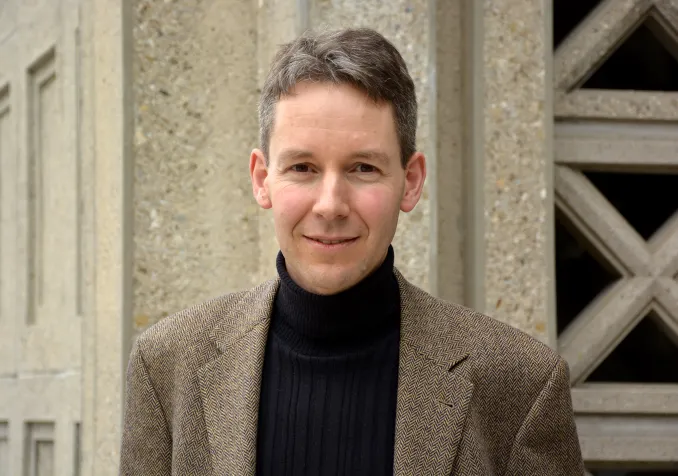 Professeur Hansjörg Schmid - DR Unicom / UniFR DR Unicom / UniFR