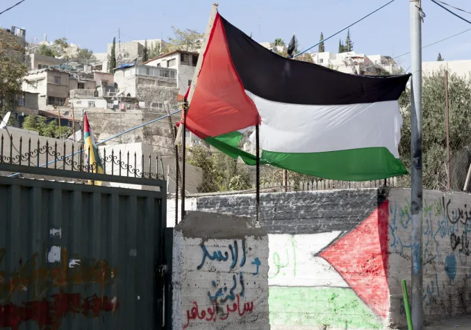 Drapeau palestinien à Silwa, quartier de Jérusalem où réside une majorité de citoyens arabes ©iStock/DZarzycka