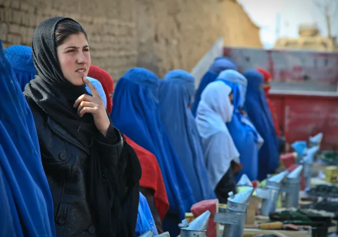 Une femme en Afghanistan CC0 ArmyAmber / Pixabay
