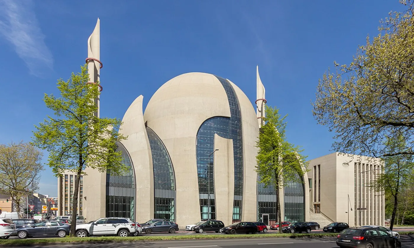La Mosquée centrale de Cologne ©Raimond Spekking/Wikimedia Commons