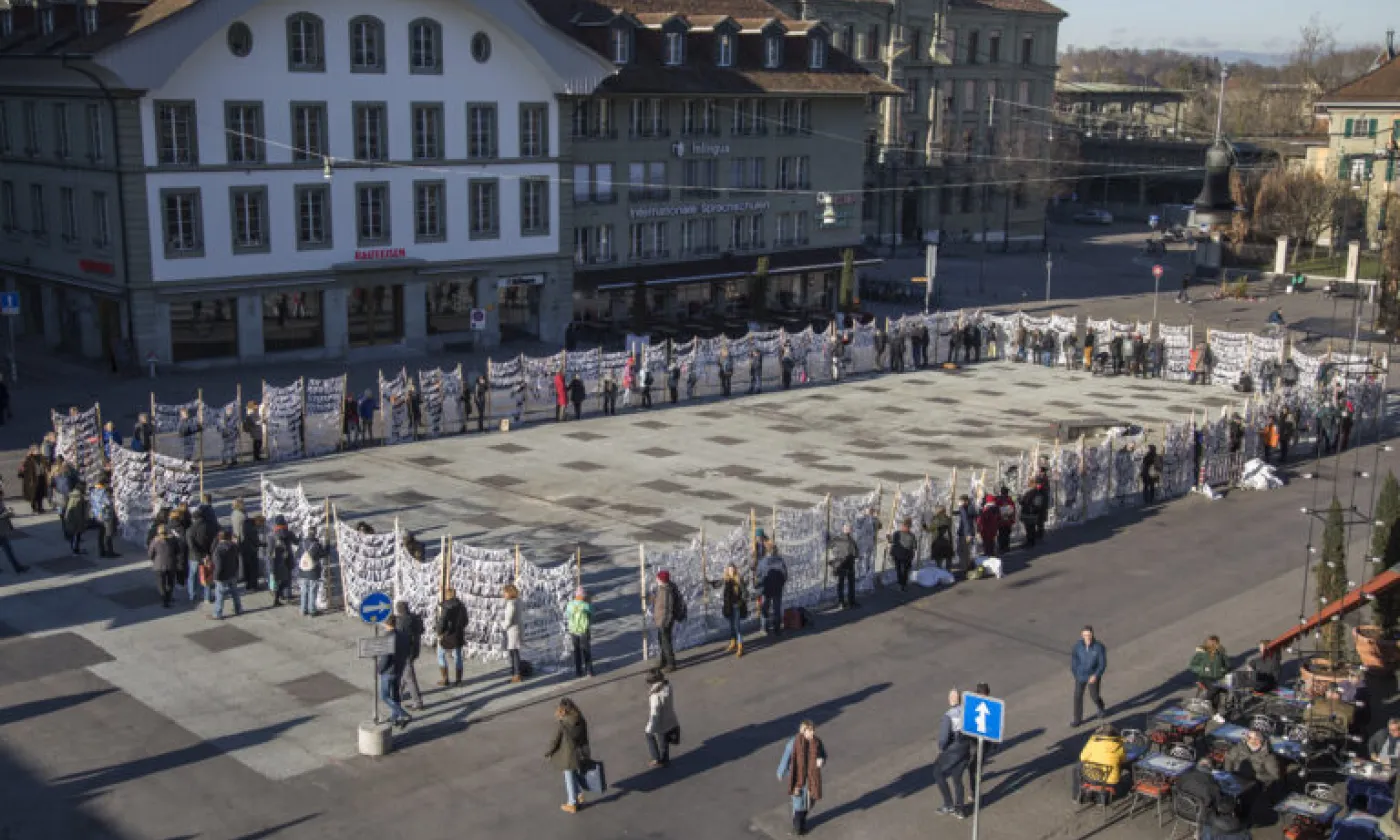 Les manifestants sur la Weisenhausplatz ©UrsulaMarkus