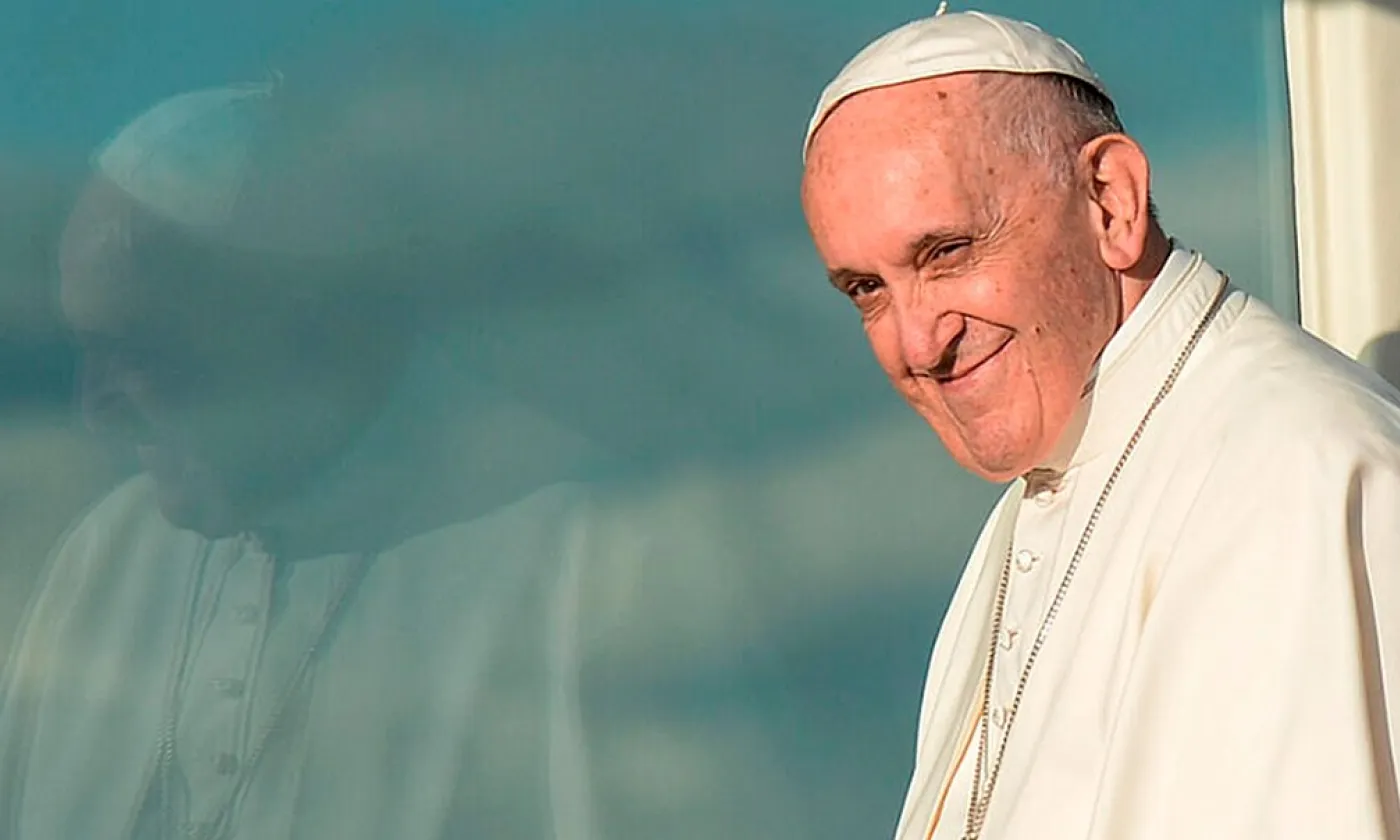 Le pape François en 2017 ©Juantenaphoto, CC BY-SA 4.0 Wikimedia Commons