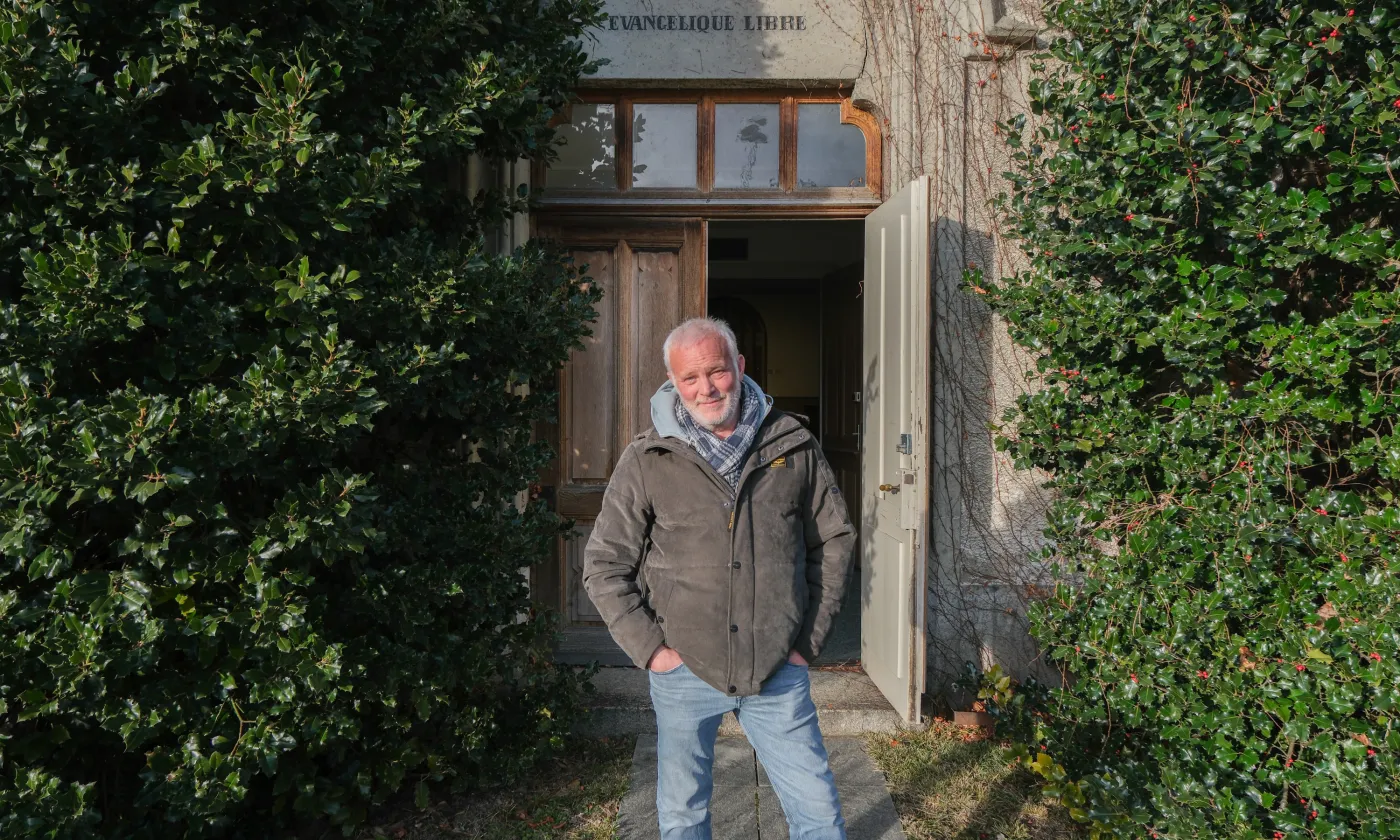 L’auteur Marc Voltenauer rêve d’un endroit à la gloire du polar. ©Elise Dottrens
