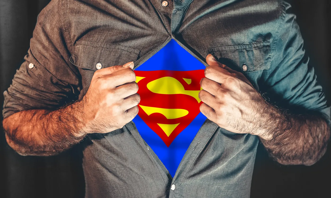 Le héros est une personne ordinaire qui, à un moment donné, se sent investie d’une mission et parvient à faire basculer la situation au bénéfice des autres. © Elias Sch./Pixabay