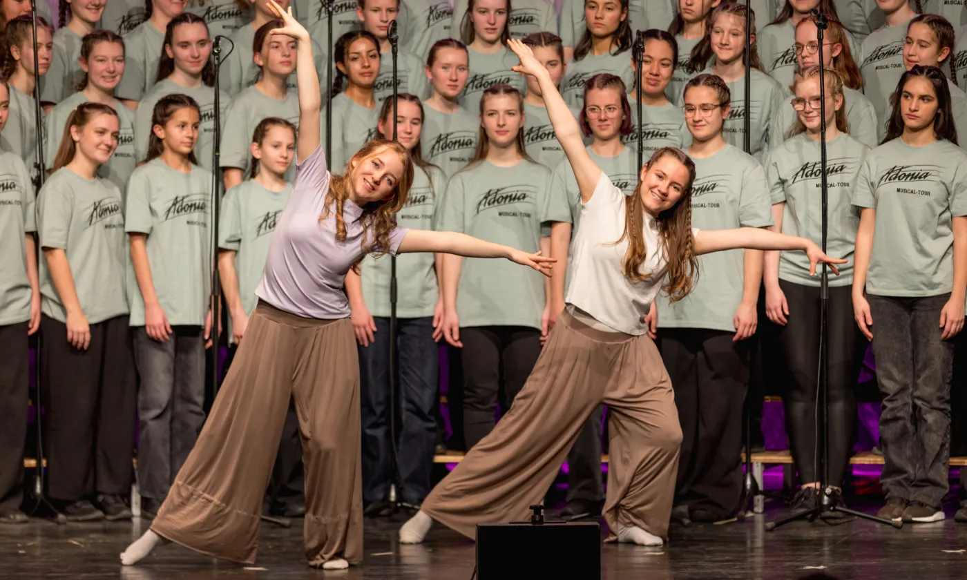 Danse pendant la comédie musicale « Rahab ».