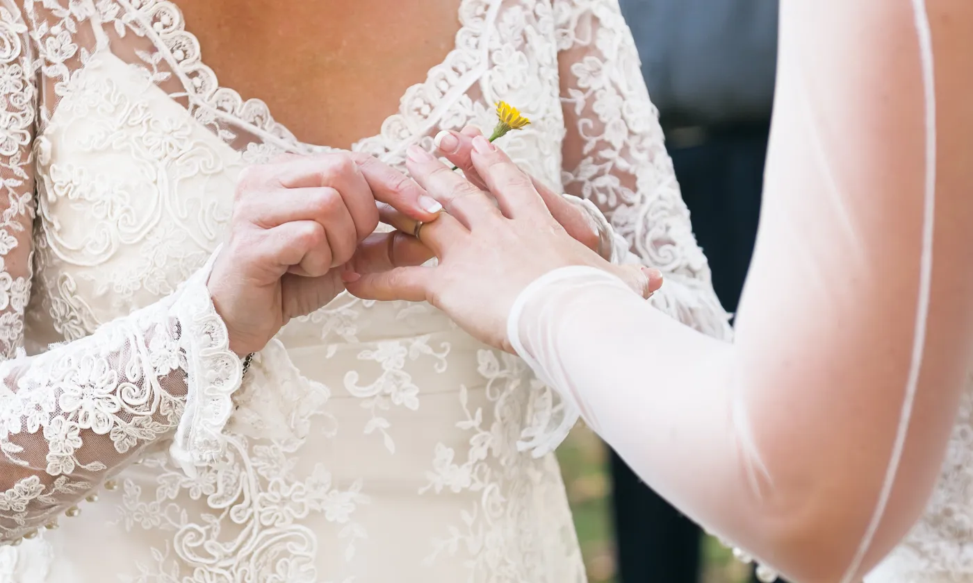 En Autriche, les couples homosexuels peuvent se marier civilement et à l'Eglise réformée. @ iStock/ Geoff Goldswain