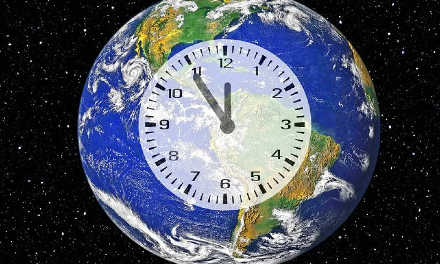 Les horloges des clochers des paroisses suisses ont été immobilisés à midi moins cinq pour soutenir le mouvement pour le climat. ©Pixabay